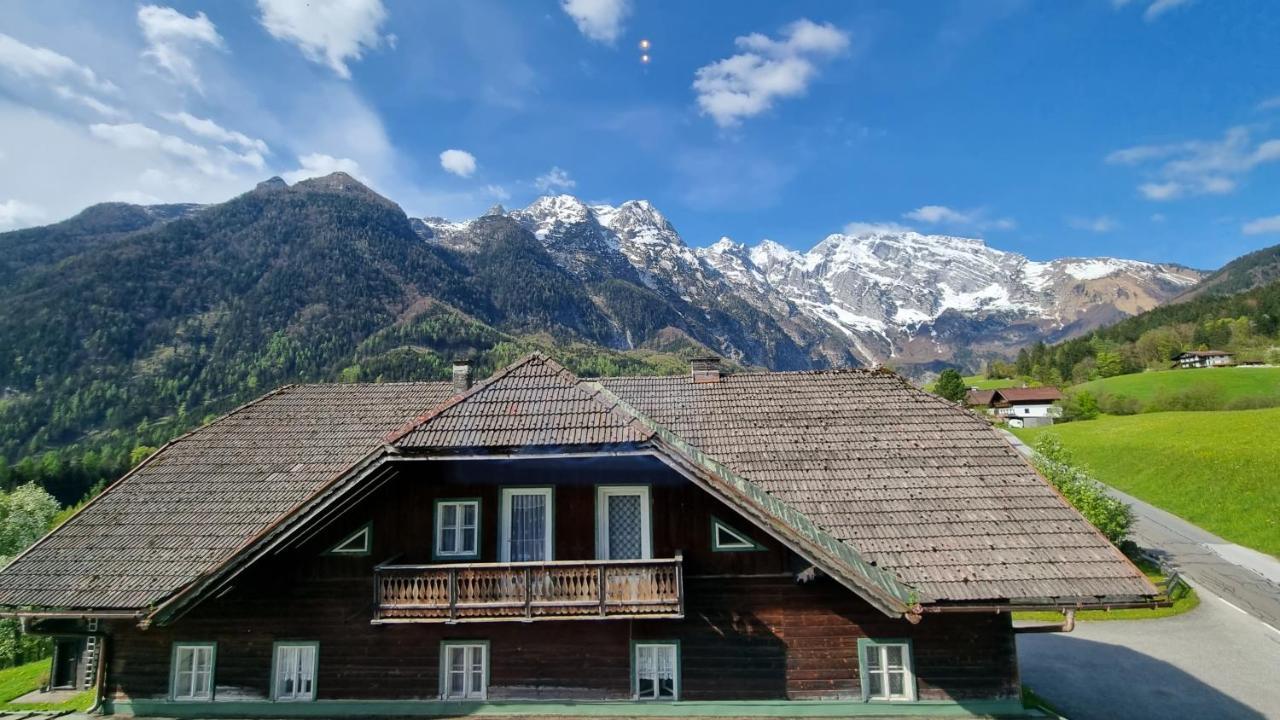 Pension Schoene Aussicht Kuchl Exterior photo