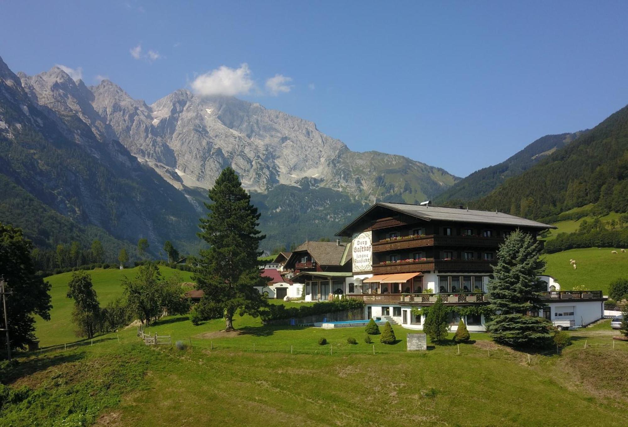 Pension Schoene Aussicht Kuchl Exterior photo