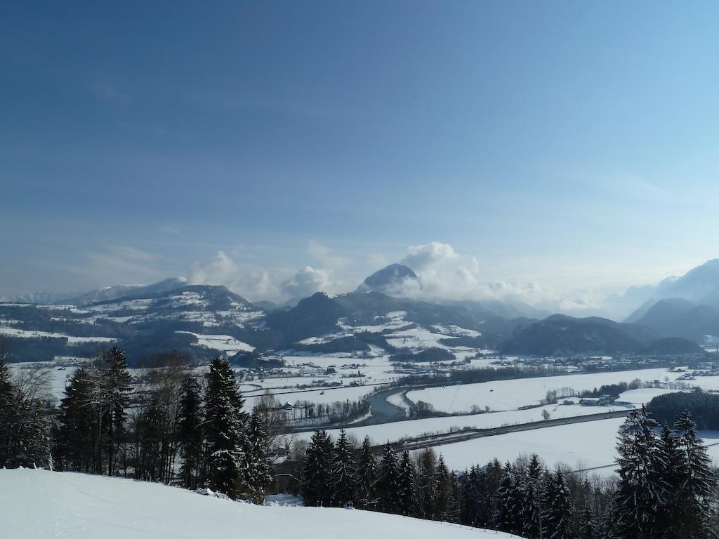 Pension Schoene Aussicht Kuchl Exterior photo