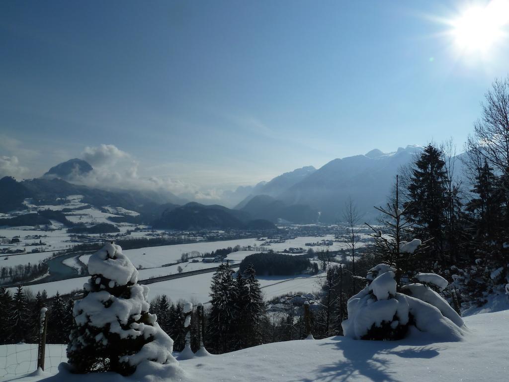 Pension Schoene Aussicht Kuchl Exterior photo